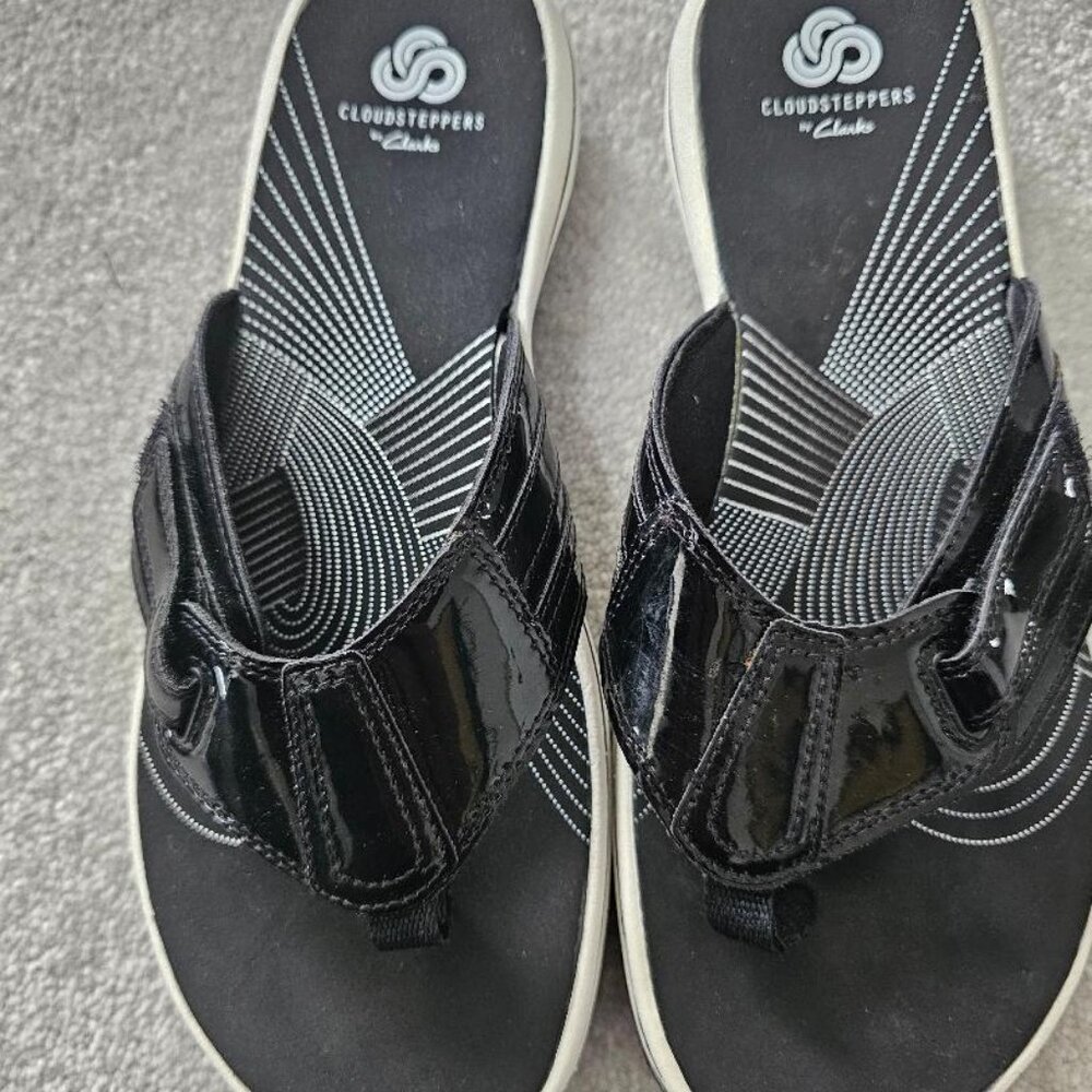 Clarks Cloudsteppers Black patent size 8